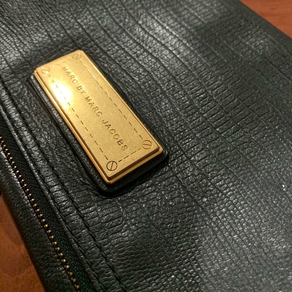 Marc by Marc Jacob Cross Shoulder Bag - Picture 2 of 6